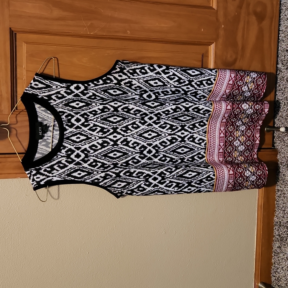 Patterned tank top